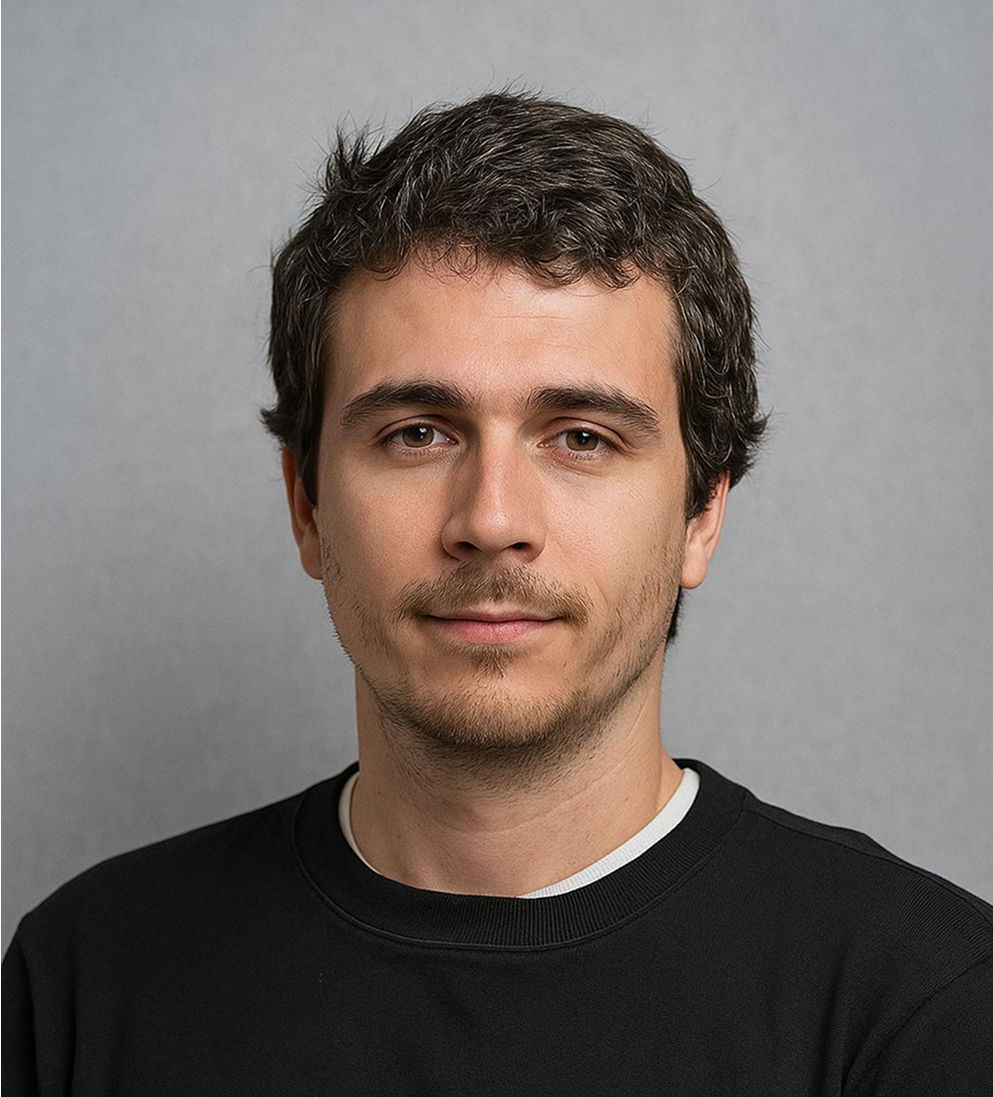 Víctor García Mora — Responsable de Operaciones e Ingeniería